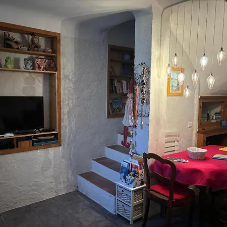 Village House בית נופש *